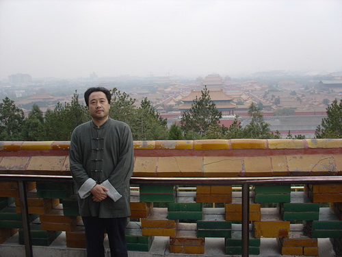 景山萬春亭懷古