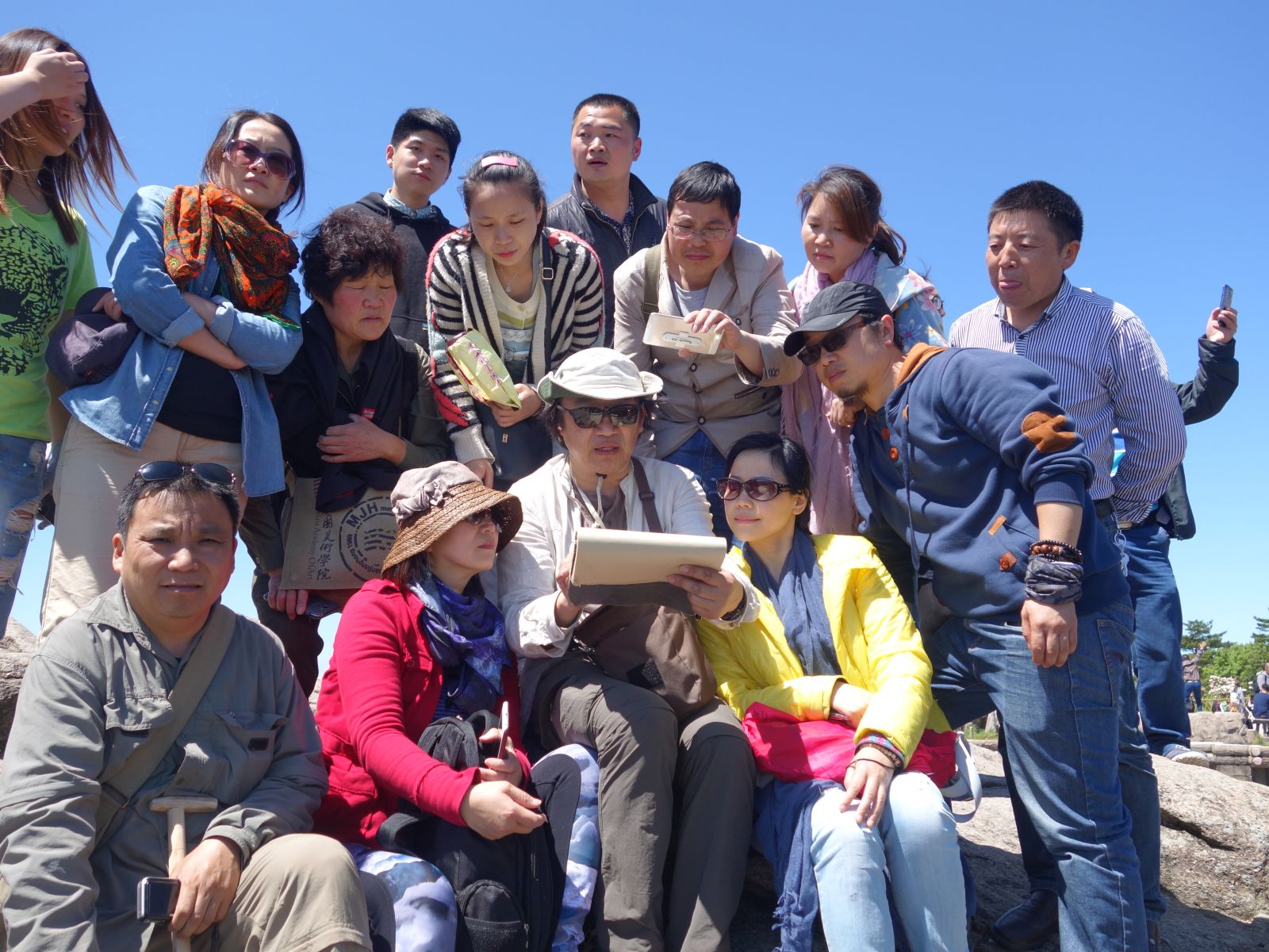 為2015屆山水進(jìn)修學(xué)員示范山石結(jié)構(gòu)／黃山／2015年